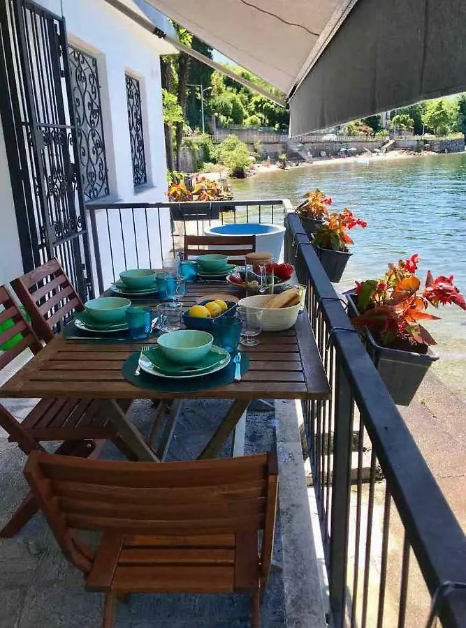 Holiday home Pied Dans L'Eau Villa Brezzo Italy