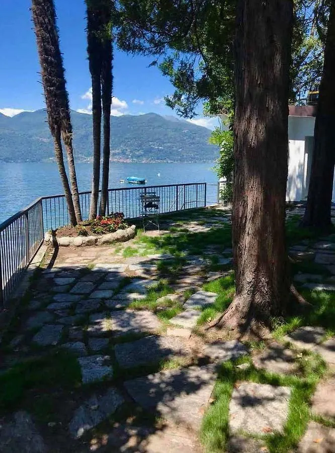 Pied Dans L'Eau Villa Brezzo